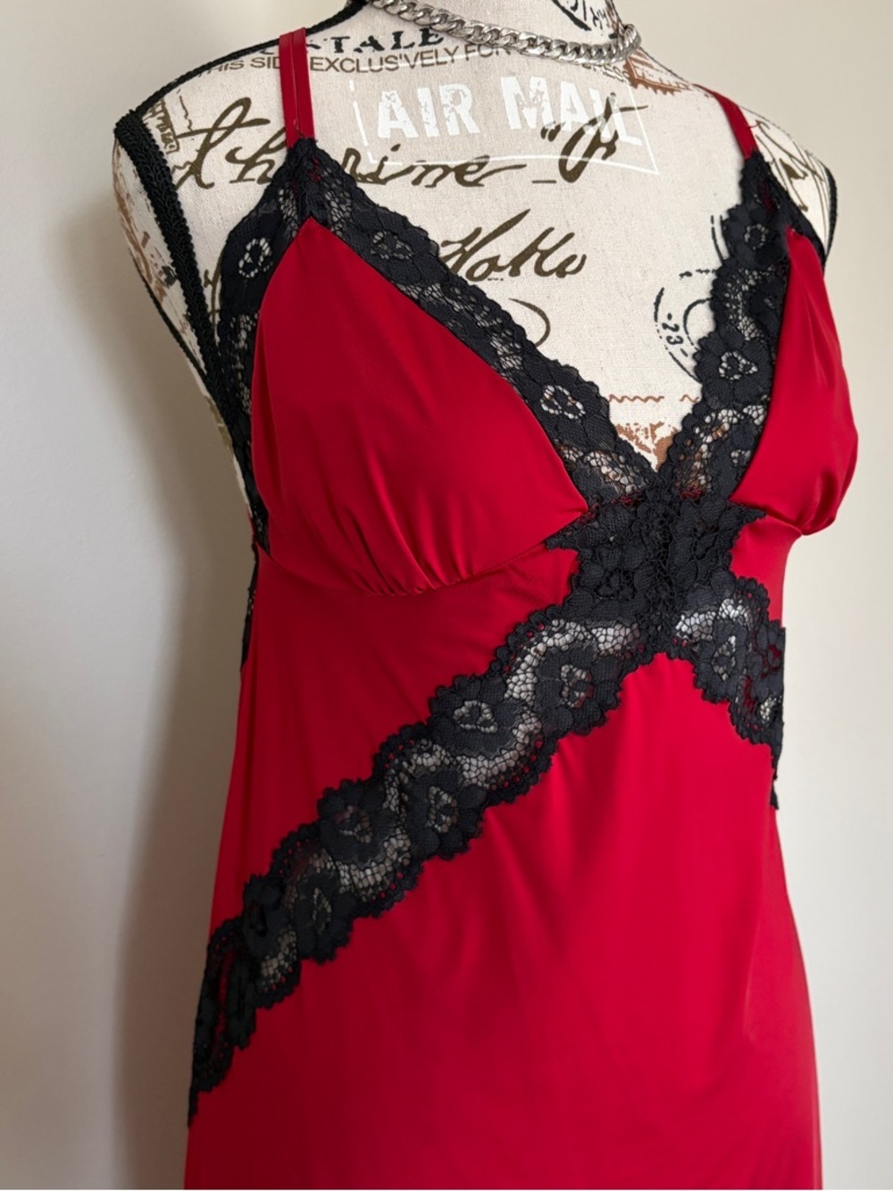 Y2K La Senza low back red mini slip dress with lace trim - Picture 2 of 8